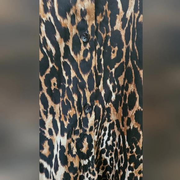 Truly 4 You Leopard print button down shirt dress. Size medium NWT - Picture 3 of 12